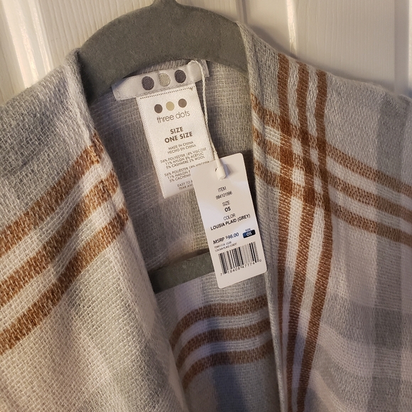 NWT! SET! Cashmere Blend Poncho And Tan Crew Neck Sweater - Picture 5 of 5